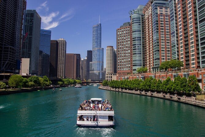Chicago River 45-Minute Architecture Tour from Magnificent Mile