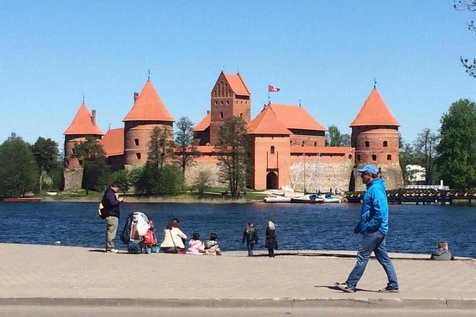 Full-Day Vilnius City Tour and Trakai Castle from Vilnius