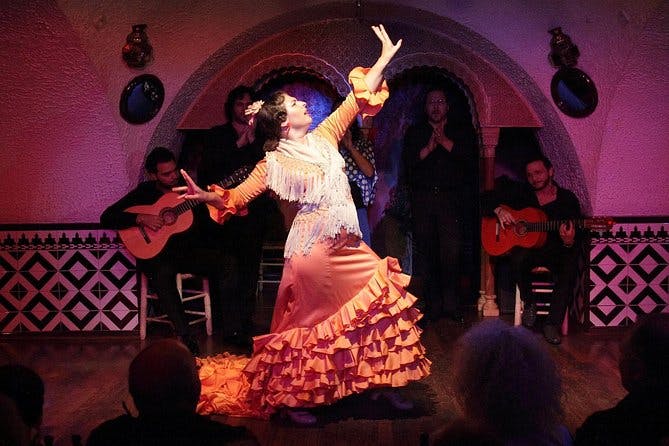 Tablao Flamenco Cordobes in La Rambla Barcelona - Show with drink