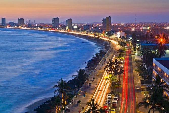 Mazatlan City Sightseeing Tour with Shopping Time and Lunch