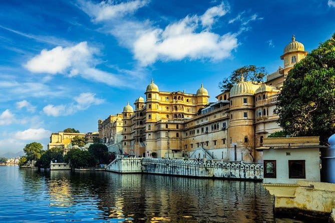 Full-Day Private Udaipur Local Sightseeing with optional Guide