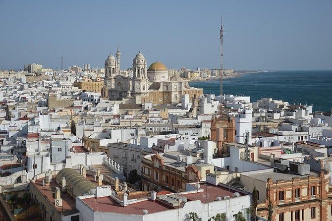 Half-Day Private Tour of Cadiz with pick up and drop off