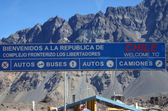 Private Scenic Transfer from Mendoza to Santiago