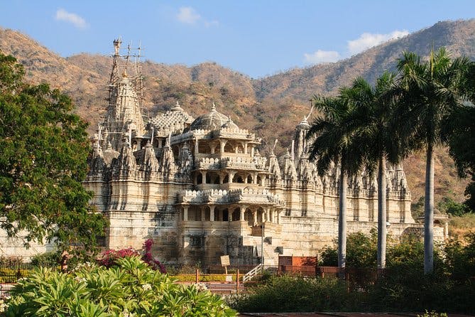 Kumbhalgarh and Ranakpur: Private Day Trip from Udaipur