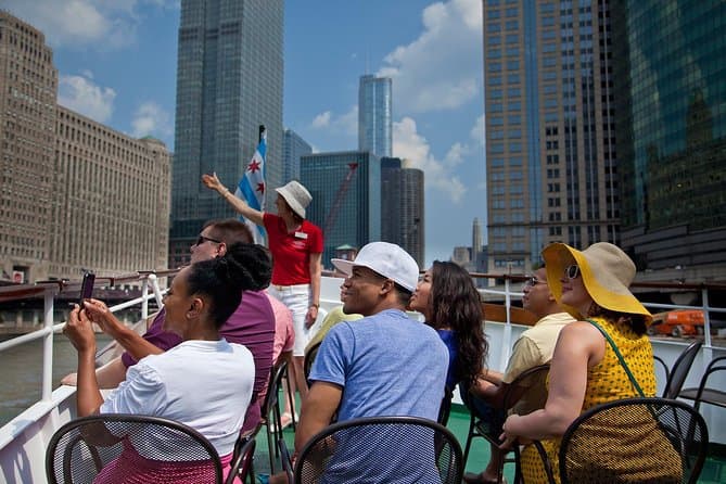 Chicago Architecture Center River Cruise aboard Chicago's First Lady