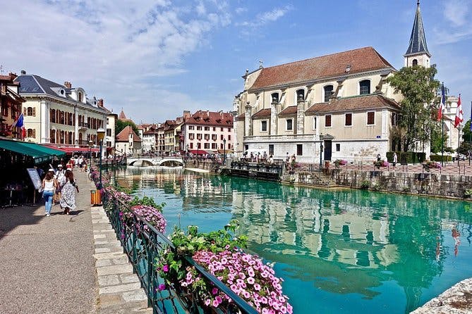 ANNECY | Private Walking Tour of Annecy's Historical Center