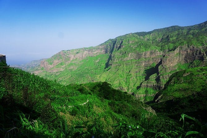 From Praia: Serra Malagueta to Principal Valley Hike & Lunch with a Local Family