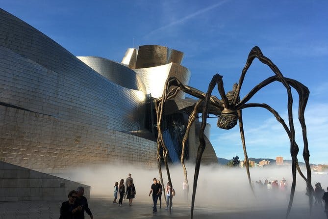 The magic of the Guggenheim museum - 2 hours with VIP tickets