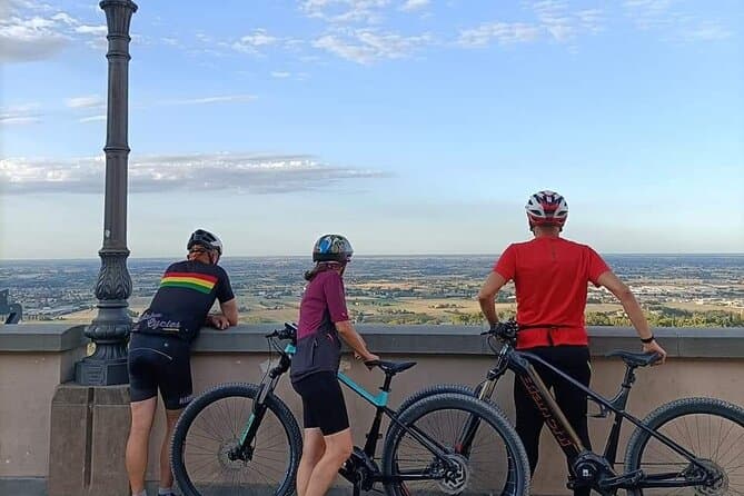 Private Guided E-bike Tour in Bertinoro