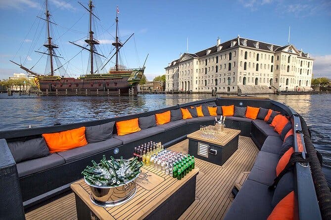 Amsterdam Canal Cruise with Live Guide and Onboard Bar