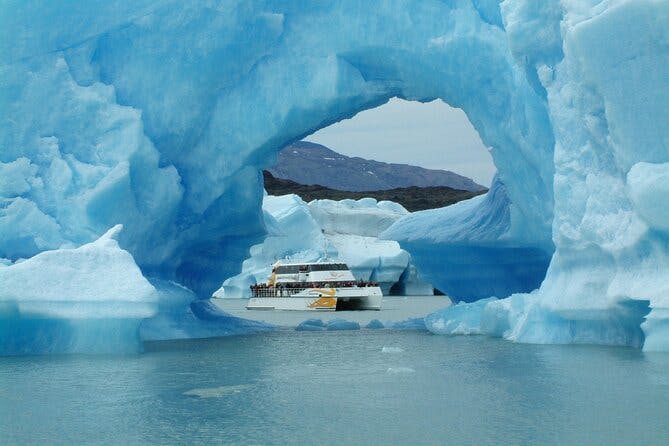 Full-Day Tour Through Glaciers Upsala and Spegazzini