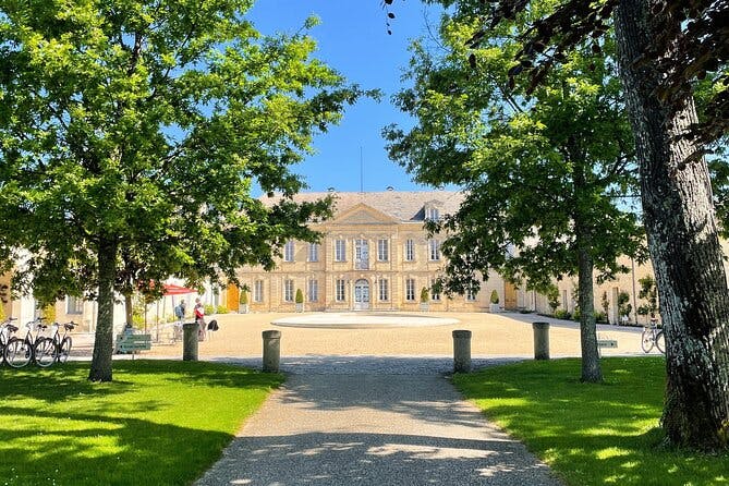 Medoc or Saint Emilion Wine Tasting and Chateau from Bordeaux