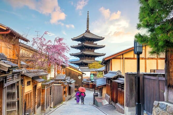 Private Kyoto Day Tour with Guide and Luxury Vehicle