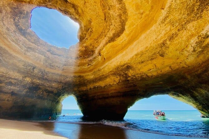 From Lisbon to Algarve : Portimão & Boat trip to Benagil Sea Cave