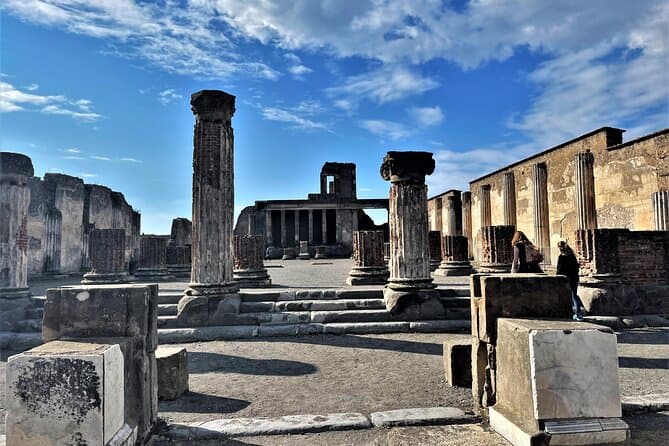 Pompeii Guided Tour from Positano Small Group 