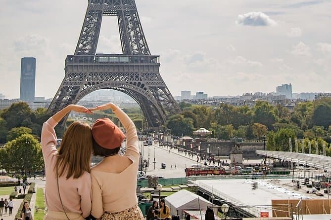 Eiffel Tower Tour with Top Floor access