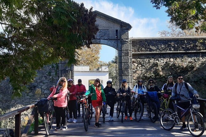 Bike Rental with Tasting Platter in Colonia