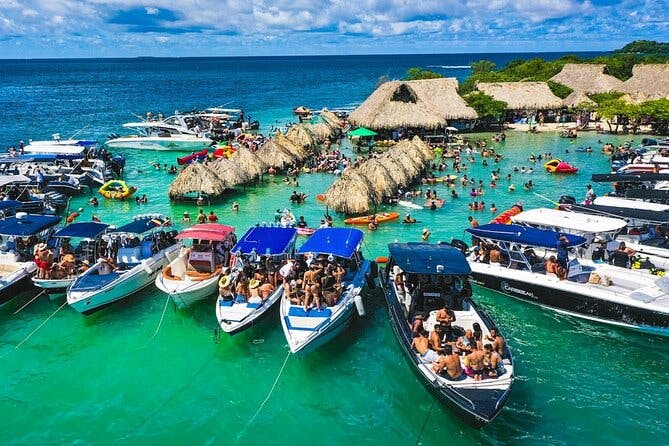 Cartagena: 5-Stop Multi Island & 5 Beach Clubs Tour w/ Lunch
