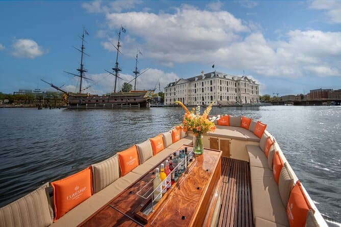 Amsterdam Canal Cruise with Live Guide and Onboard Bar